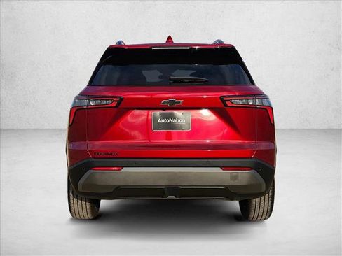New 2026 Chevrolet Equinox LT image 8