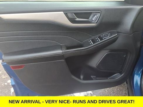 Used 2022 Ford Escape SE w/ Cold Weather Package image 13