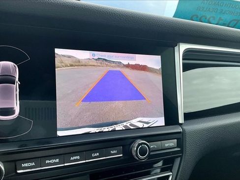 Used 2021 Porsche Macan S image 14