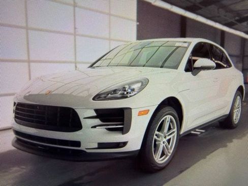 Used 2021 Porsche Macan S AWD/4WD image 2