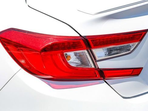 Used 2019 Honda Accord Sport image 10