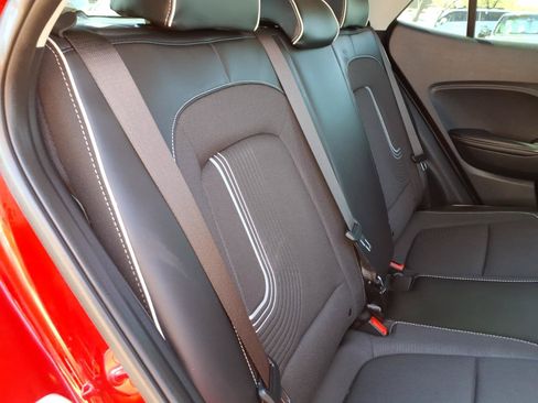 Certified 2024 Hyundai Venue Limited FWD image 15