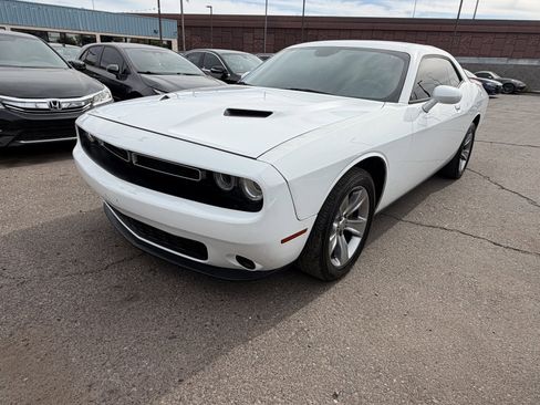 Used 2018 Dodge Challenger SXT RWD image 1