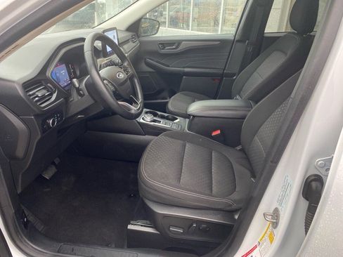 Used 2023 Ford Escape Active image 9