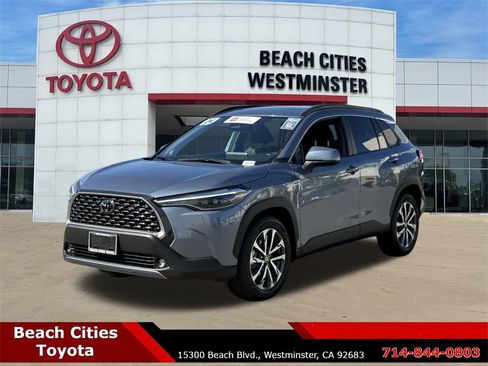 Certified 2024 Toyota Corolla Cross XLE w/ Convenience Package image 6