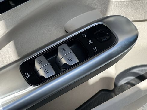 Certified 2024 Mercedes-Benz C 300 4MATIC Sedan image 20