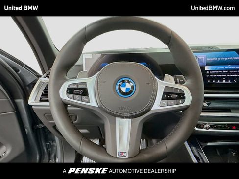 Used 2026 BMW X5 xDrive50e w/ M Sport Package AWD/4WD image 6