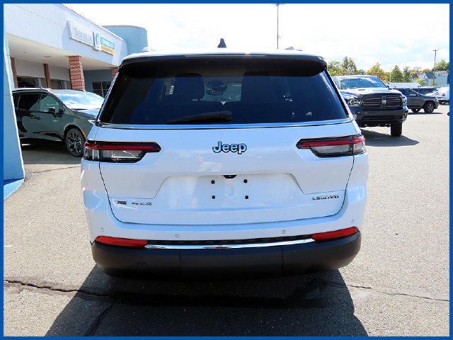 Used 2022 Jeep Grand Cherokee L Limited AWD/4WD image 7