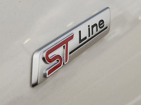 Used 2025 Ford Escape ST-Line Elite w/ Premium Technology Package image 12