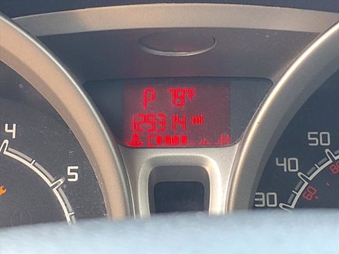 Used 2013 Ford Fiesta SE image 12