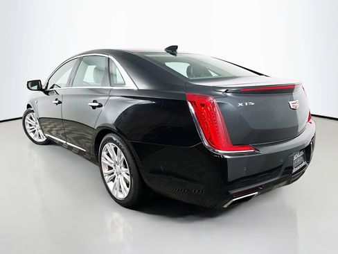 Used 2018 Cadillac XTS Luxury image 5