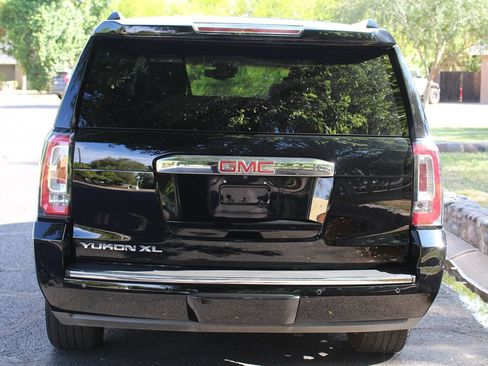 Used 2016 GMC Yukon XL Denali w/ Open Road Package AWD/4WD image 5