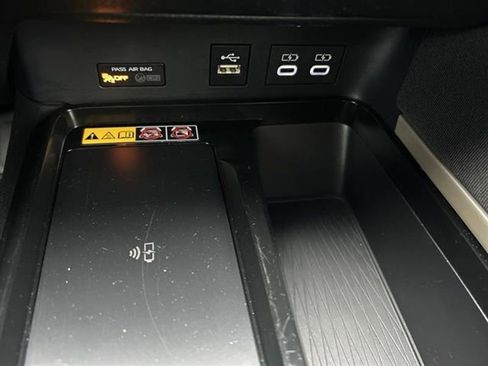 Used 2025 Toyota Camry LE image 18