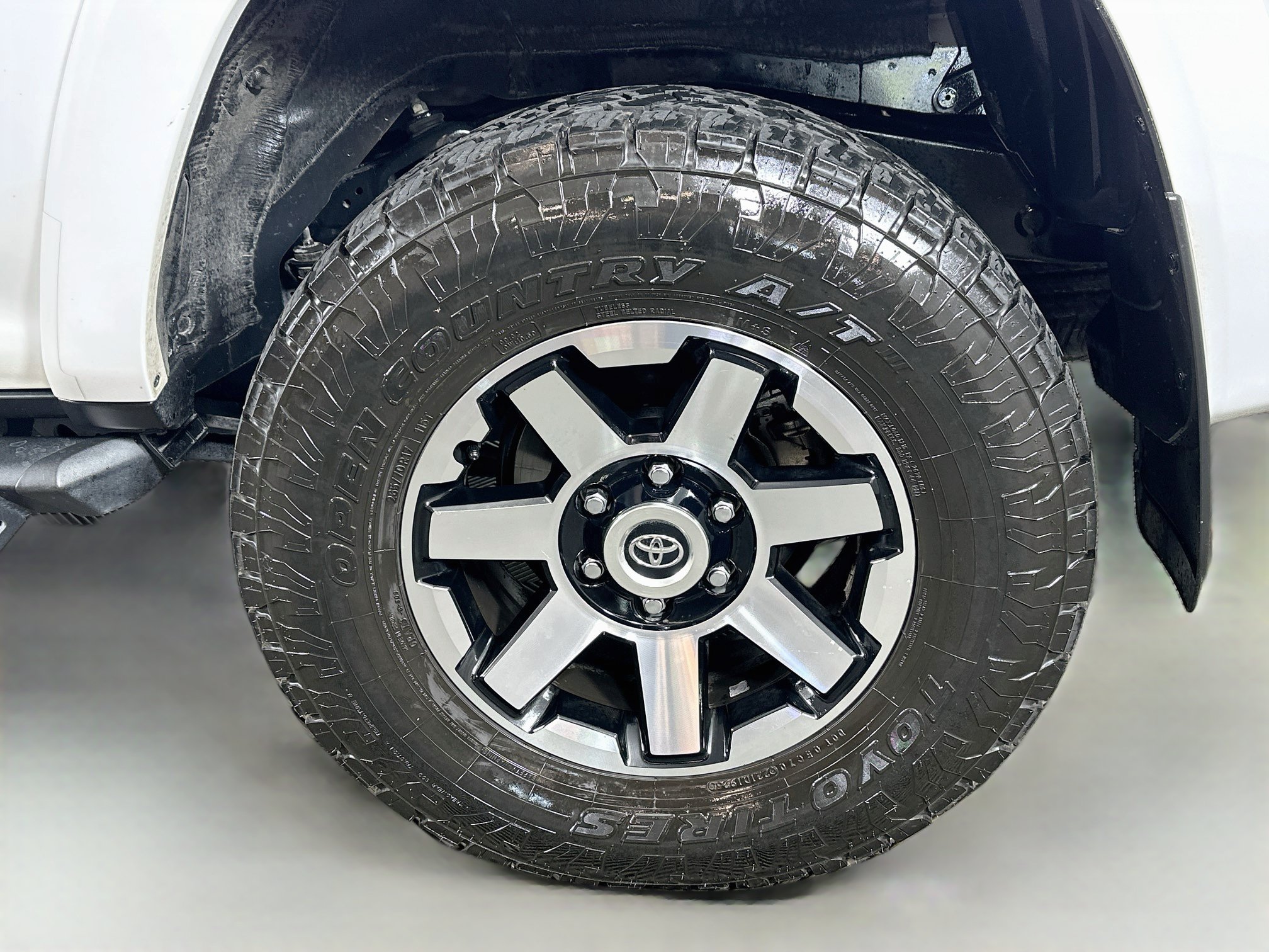 Used 2023 Toyota 4Runner TRD Off-Road Premium w/ Moonroof Package AWD/4WD image 30