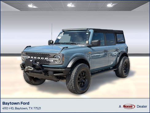 Used 2022 Ford Bronco Badlands image 1