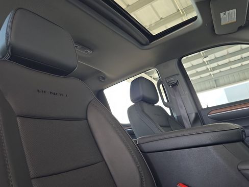 Used 2024 GMC Sierra 1500 Denali w/ Denali Reserve Package image 18