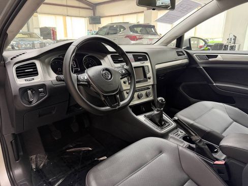 Used 2015 Volkswagen Golf 2-Door FWD image 10