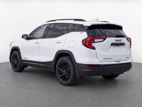 Certified 2024 GMC Terrain SLT w/ Infotainment Package II AWD/4WD image 4