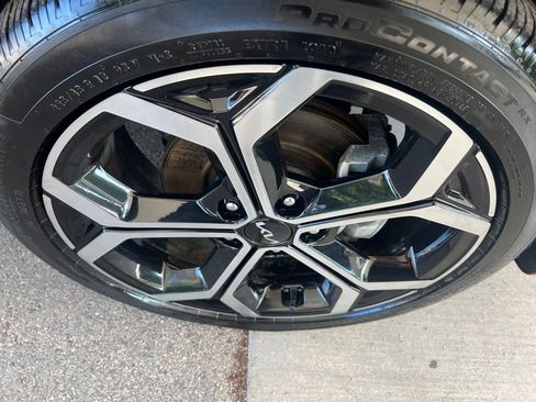 Certified 2023 Kia Niro EX Touring FWD image 39