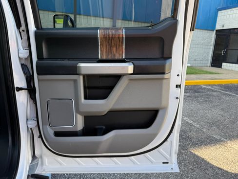 Used 2018 Ford F150 Lariat w/ Equipment Group 502A Luxury image 18