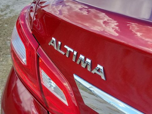 Used 2017 Nissan Altima 2.5 S w/ Power Driver Seat Package image 7