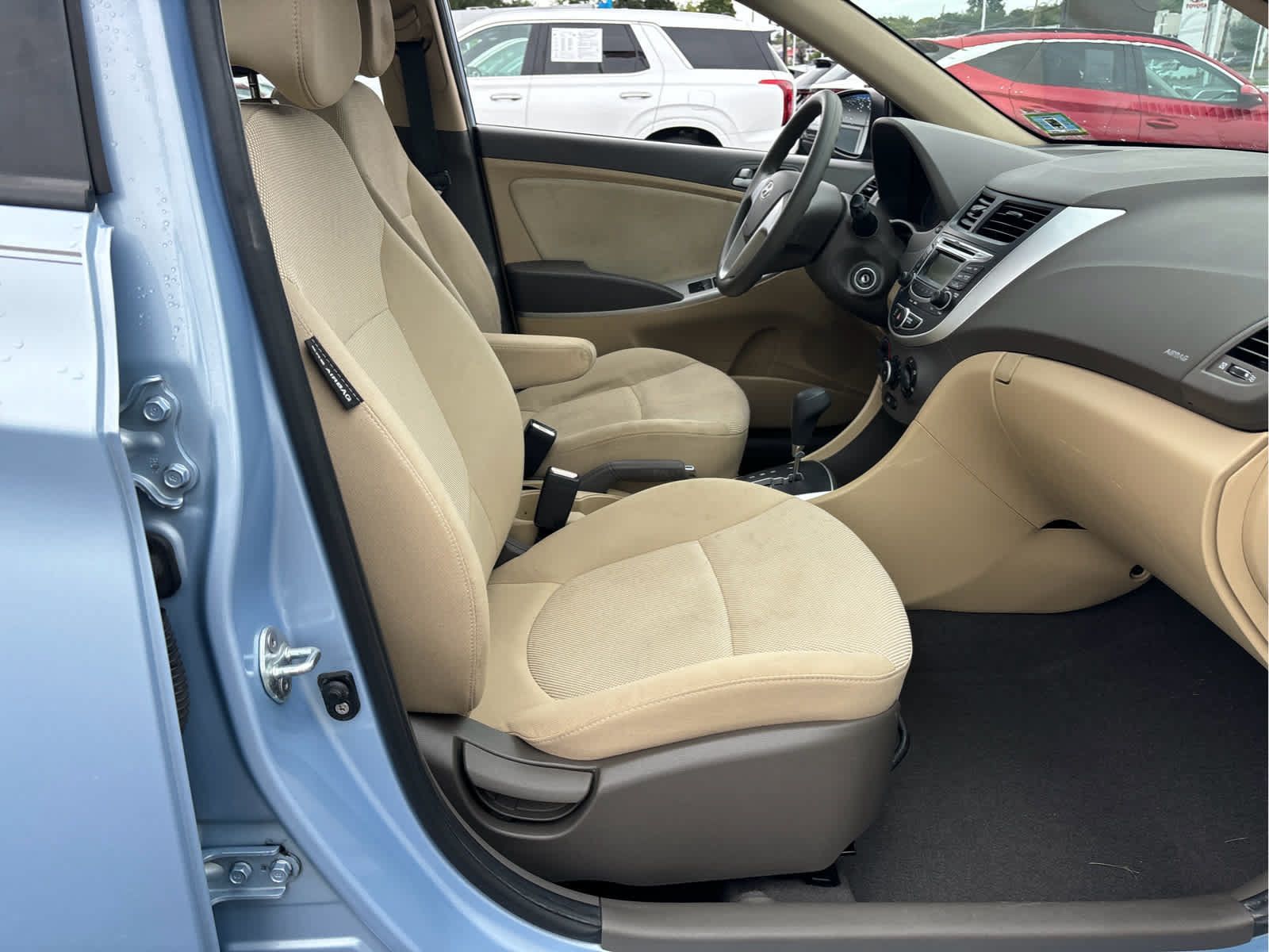 Used 2012 Hyundai Accent GLS FWD image 19