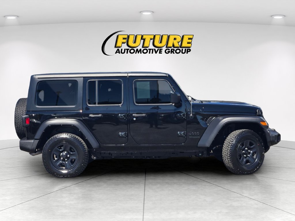 Used 2022 Jeep Wrangler Unlimited Sport AWD/4WD image 3