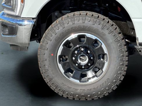 New 2026 Ford F250 XLT w/ XLT Premium Package image 30