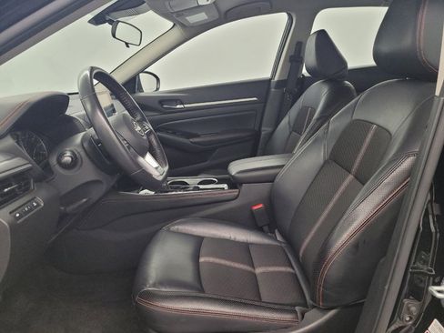 Used 2024 Nissan Altima 2.5 SR FWD image 17