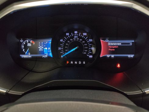 Used 2019 Ford Edge Titanium w/ Cold Weather Package AWD/4WD image 23