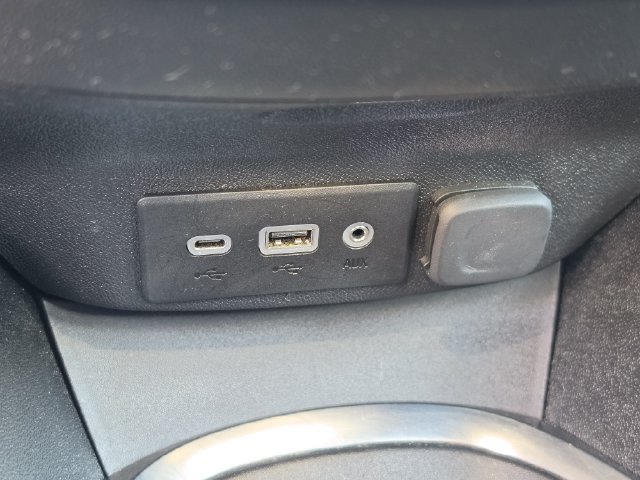 Used 2025 Chevrolet Malibu LT FWD image 26