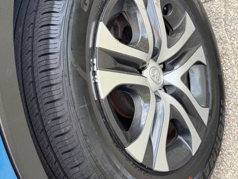 Used 2018 Toyota RAV4 LE w/ All Weather Liner Package FWD image 30