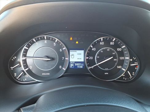 Used 2019 Nissan Armada SL w/ Premium Package image 10