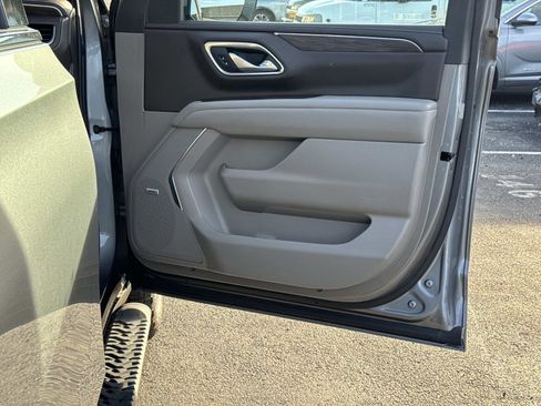 Used 2022 Chevrolet Tahoe Z71 w/ Luxury Package image 13