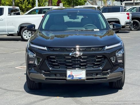 New 2026 Chevrolet Trax ACTIV w/ Driver Confidence Package FWD image 2