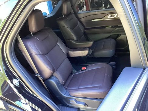New 2026 Ford Explorer Platinum RWD image 47