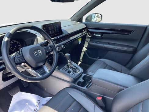 Used 2025 Honda CR-V Sport Touring image 4