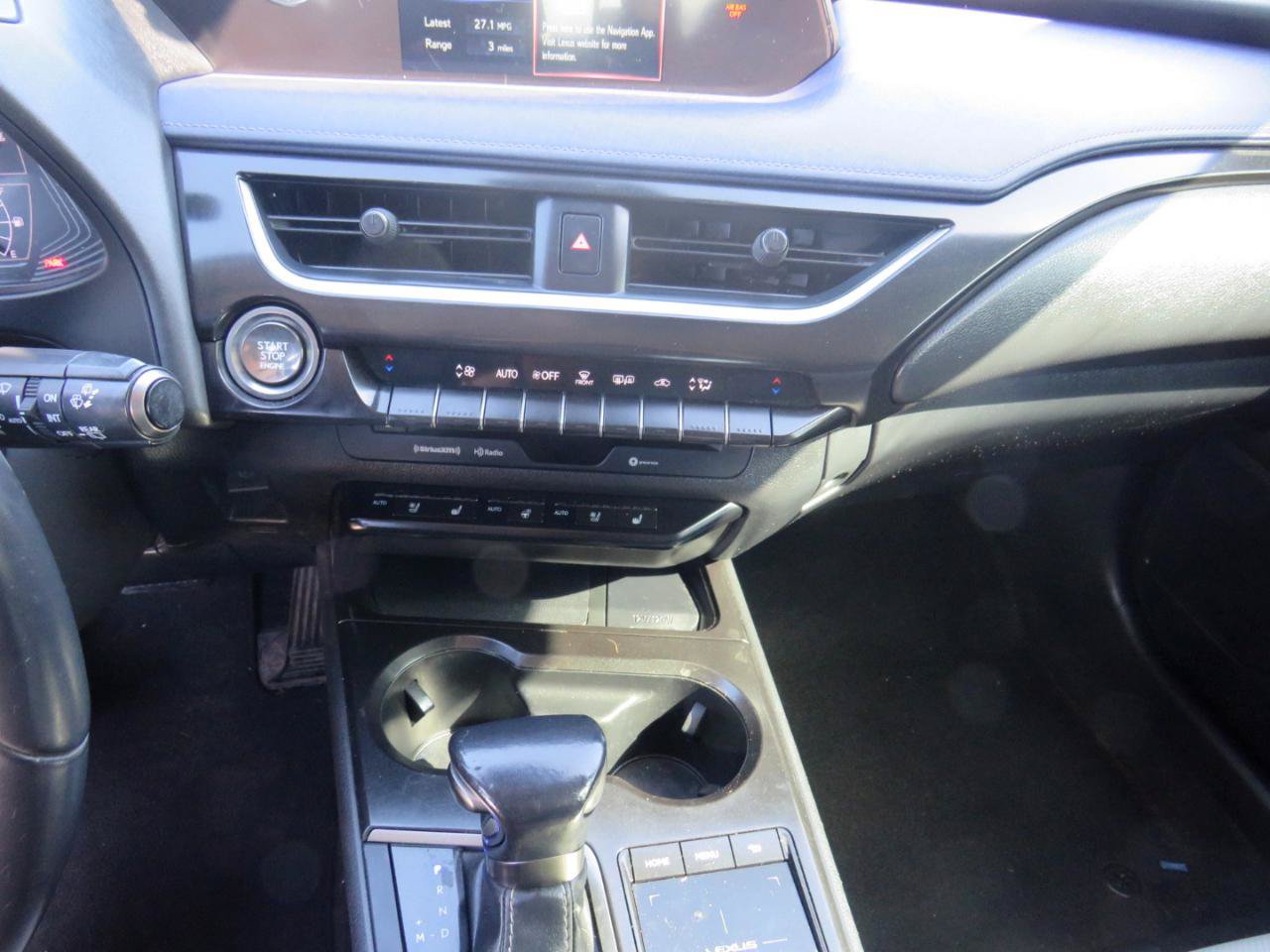 Used 2019 Lexus UX 200 FWD image 28