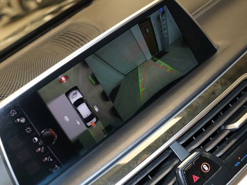 Used 2016 BMW 740i RWD image 34