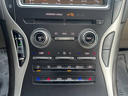 Used 2019 Lincoln Nautilus Reserve w/ Class II Trailer Tow Package AWD/4WD image 71