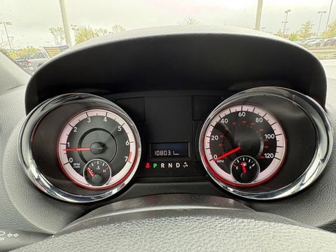 Used 2019 Dodge Grand Caravan SXT FWD image 17