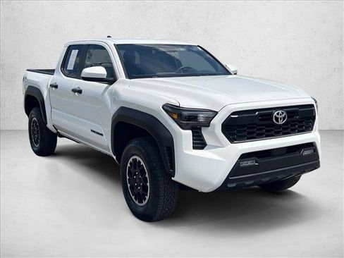 Certified 2025 Toyota Tacoma TRD Off-Road image 3