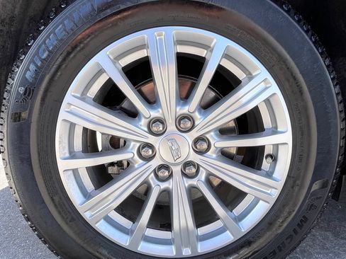 Used 2019 Cadillac XT5 FWD image 14