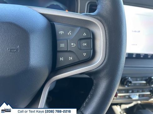 New 2025 Ford Bronco Badlands w/ Sasquatch Package AWD/4WD image 68