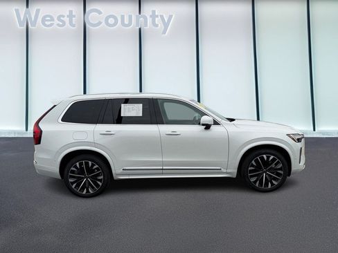 Certified 2025 Volvo XC90 B6 Plus AWD/4WD image 2