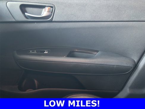 Used 2019 Kia Optima EX image 12