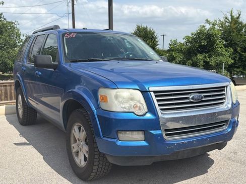 Used 2010 Ford Explorer XLT AWD/4WD image 2