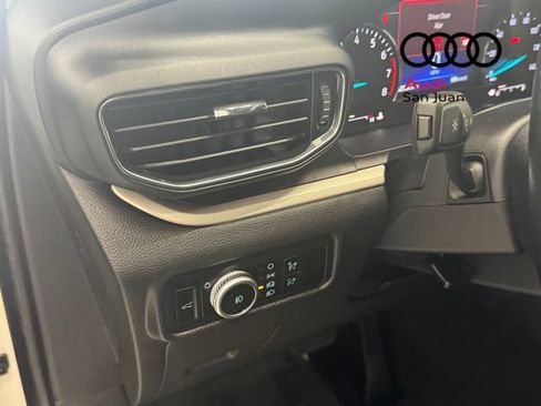 Used 2022 Ford Explorer XLT w/ Equipment Group 202A RWD image 32