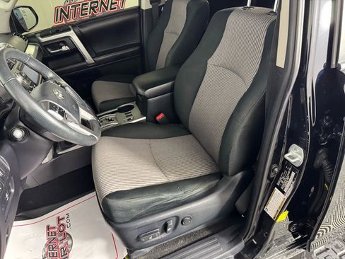 Used 2019 Toyota 4Runner SR5 image 32