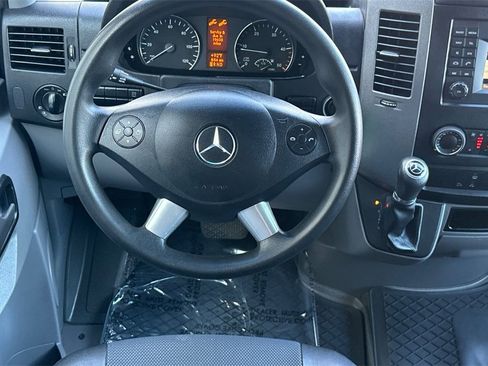 Used 2016 Mercedes-Benz Sprinter 2500 image 16